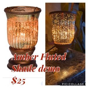 Scentsy Amber Fluted Shade demo. Sold in the box.
